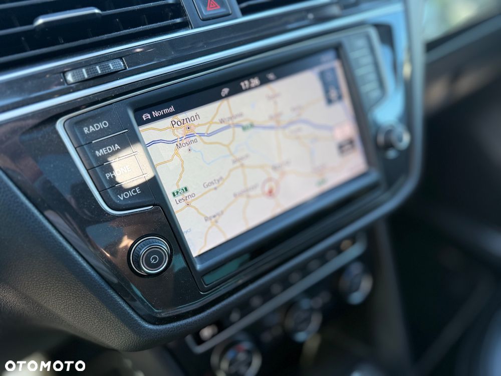Volkswagen Tiguan - 24