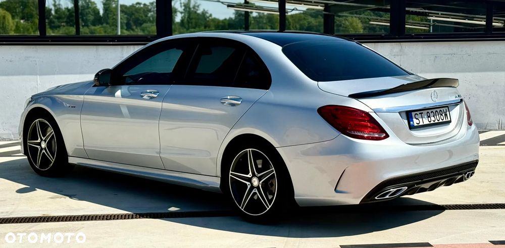 Mercedes-Benz Klasa C AMG 43 4-Matic - 14