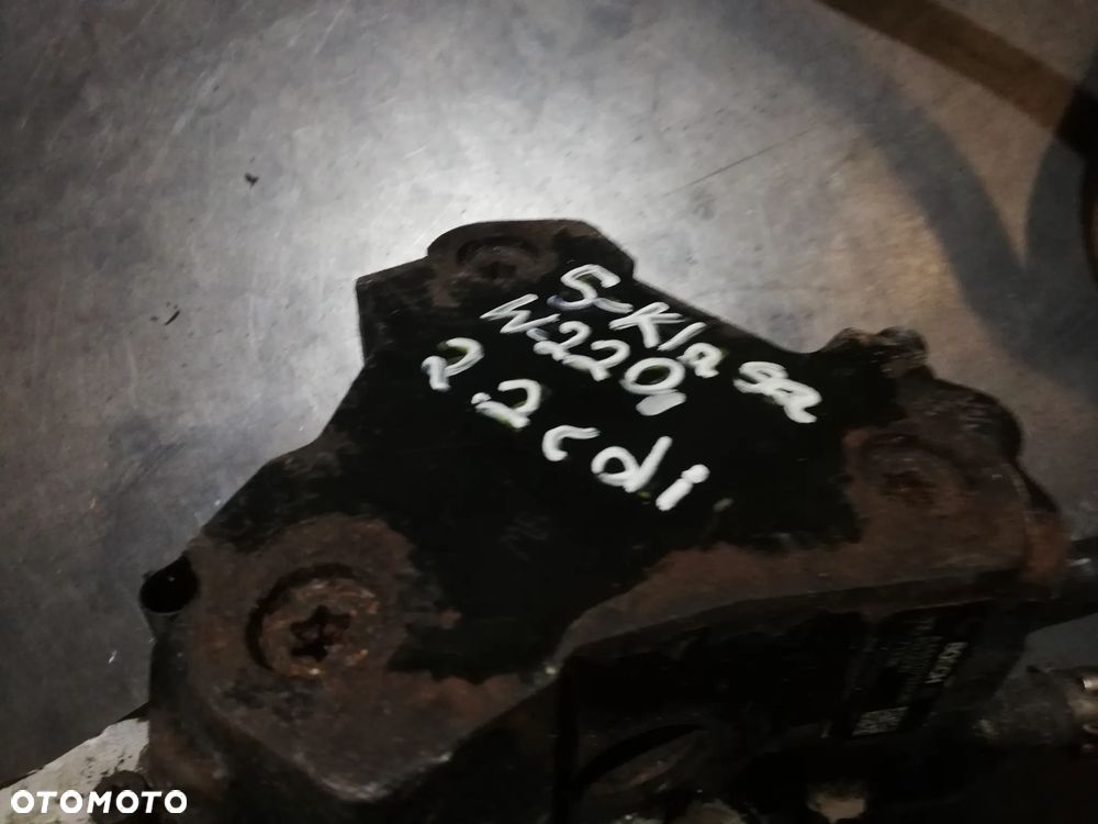 Mercedes-Benz W220 Pompa wtryskowa wysokiego ciśnienia A646070030180 - 2