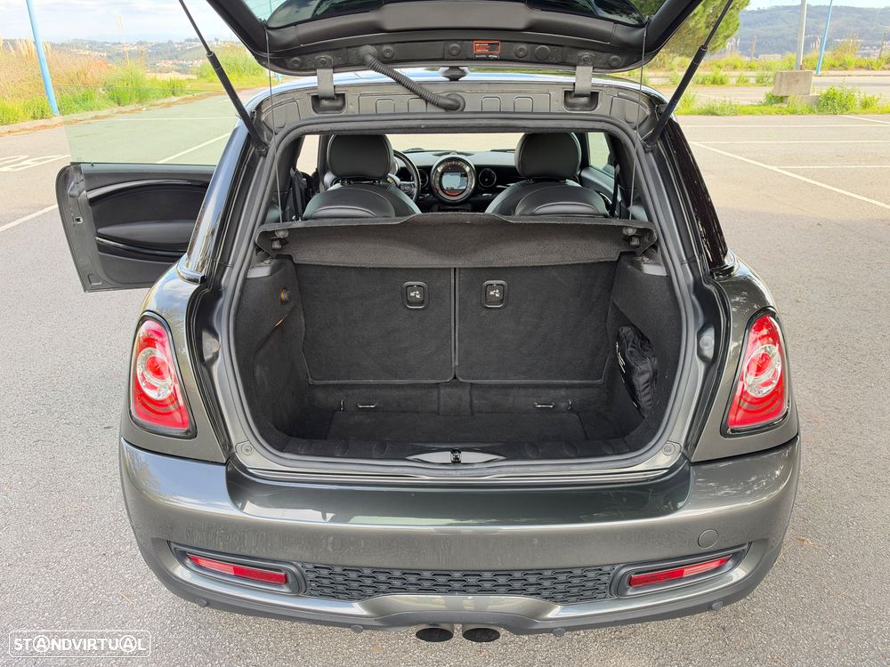 MINI 3 Portas John Cooper Works - 15