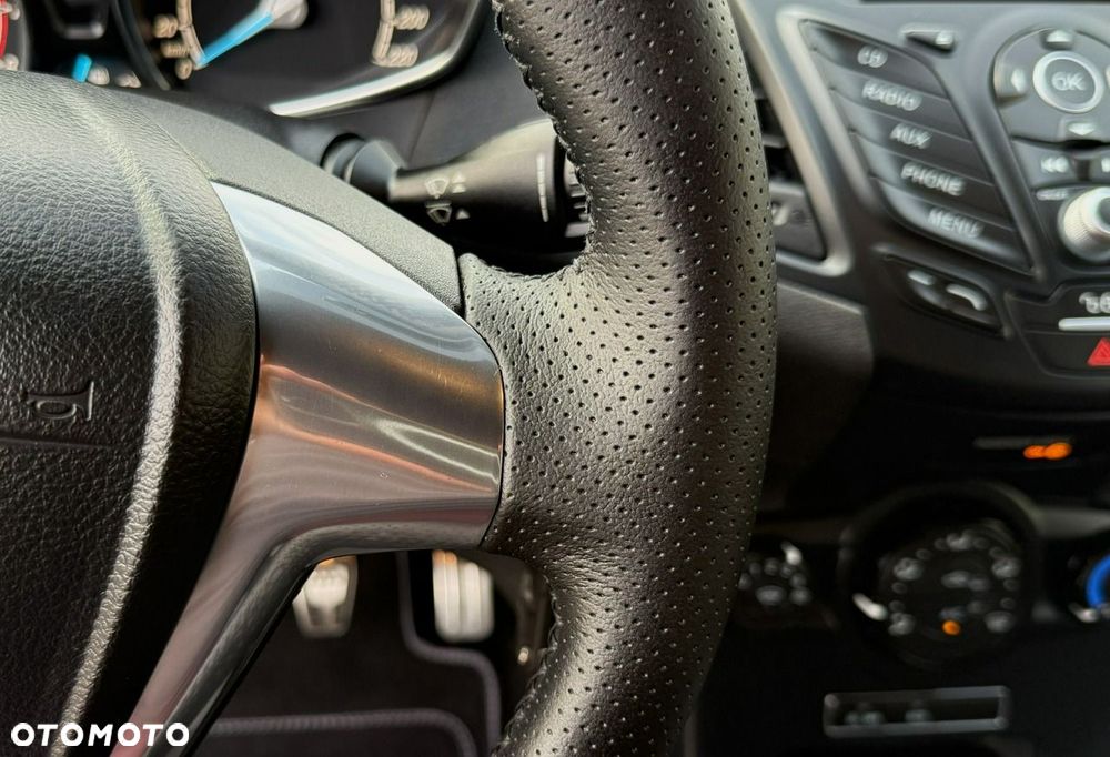 Ford Fiesta 1.0 EcoBoost S&S ST-LINE X - 33