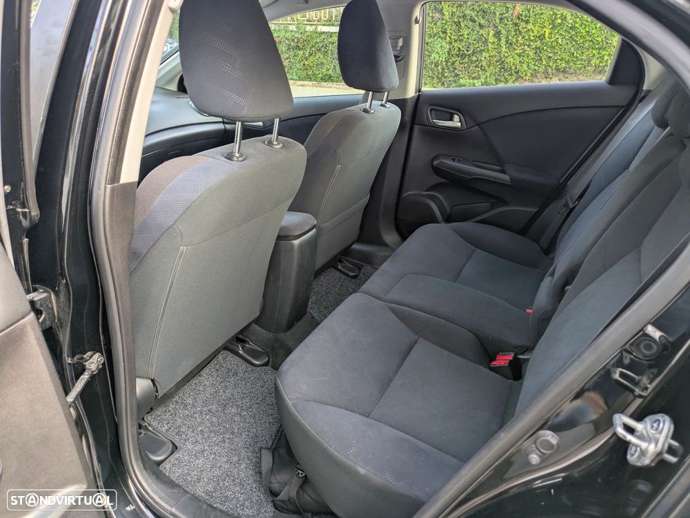 Honda Civic 1.4 i-VTEC 25 Anos - 15