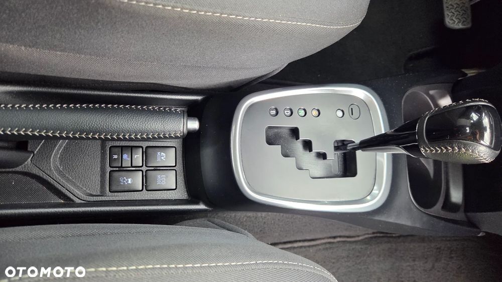 Toyota Yaris Hybrid 100 Premium EU6 - 8