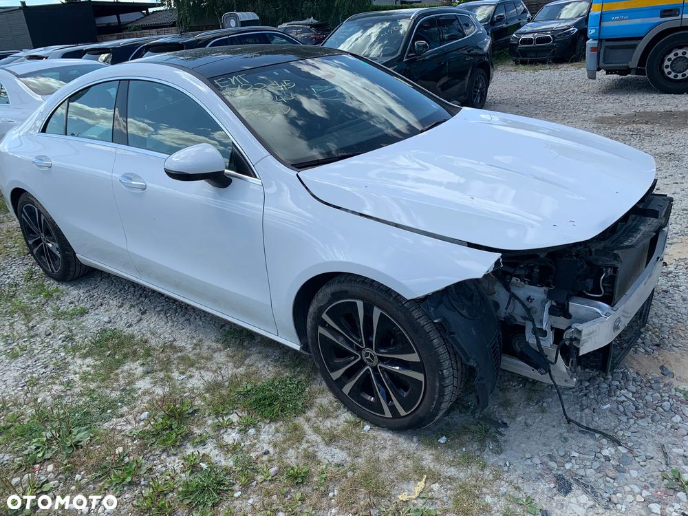 Mercedes-Benz CLA 250 4Matic 7G-DCT - 3