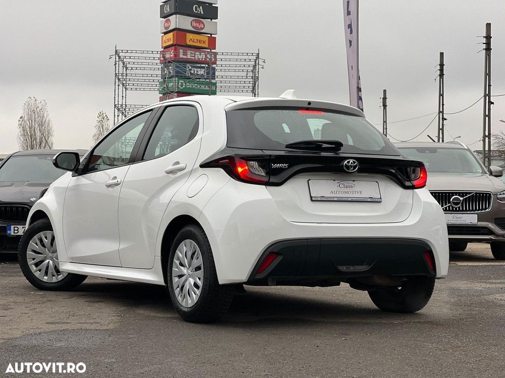 Toyota Yaris 1.0 L Eco - 6