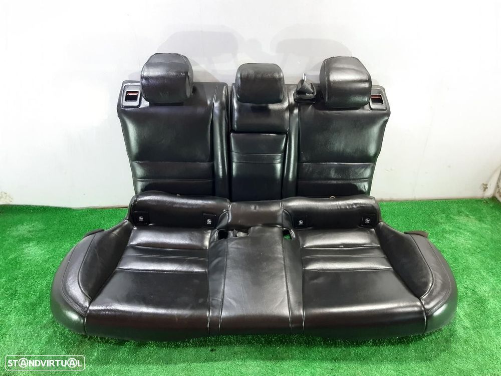 BANCOS TRASEIROS LEXUS IS - 1