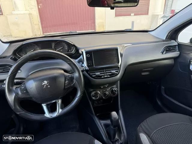 Peugeot 208 1.2 PureTech Active - 16