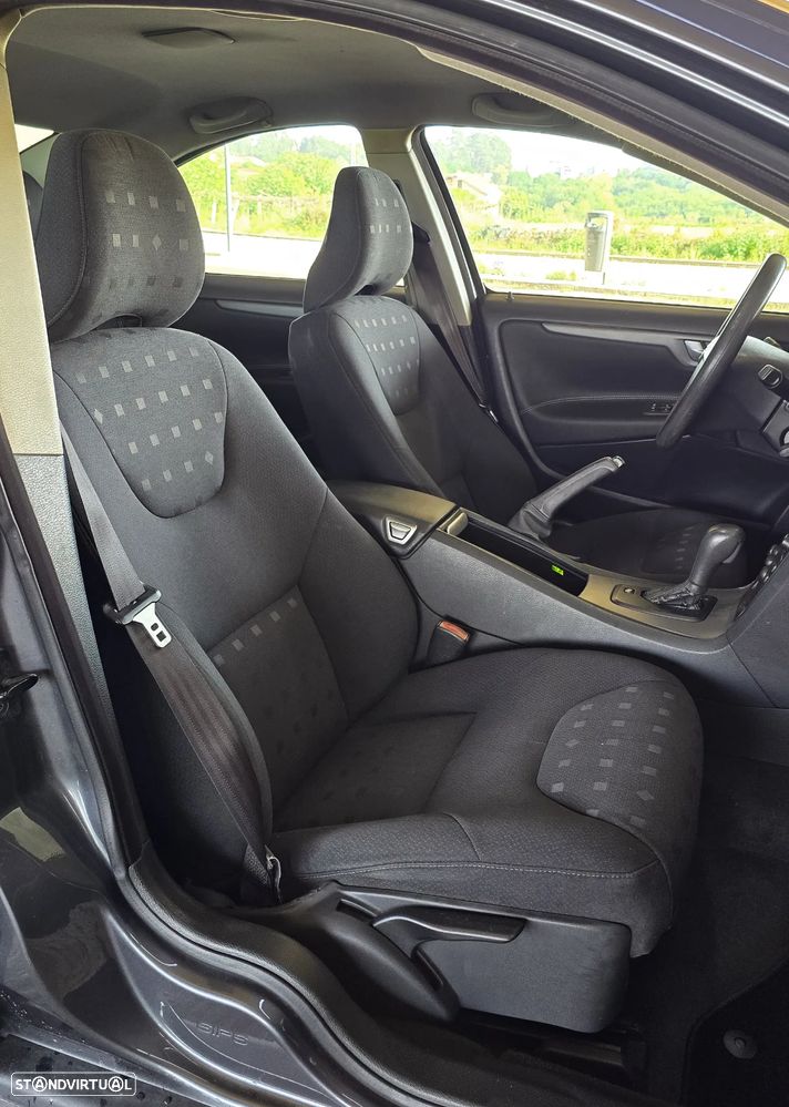 Volvo S60 2.4 D5 Nivel 3 Auto. - 7