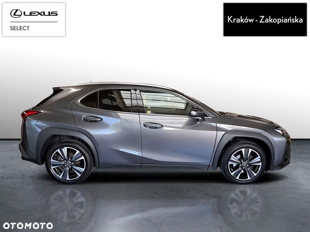Lexus UX - 7