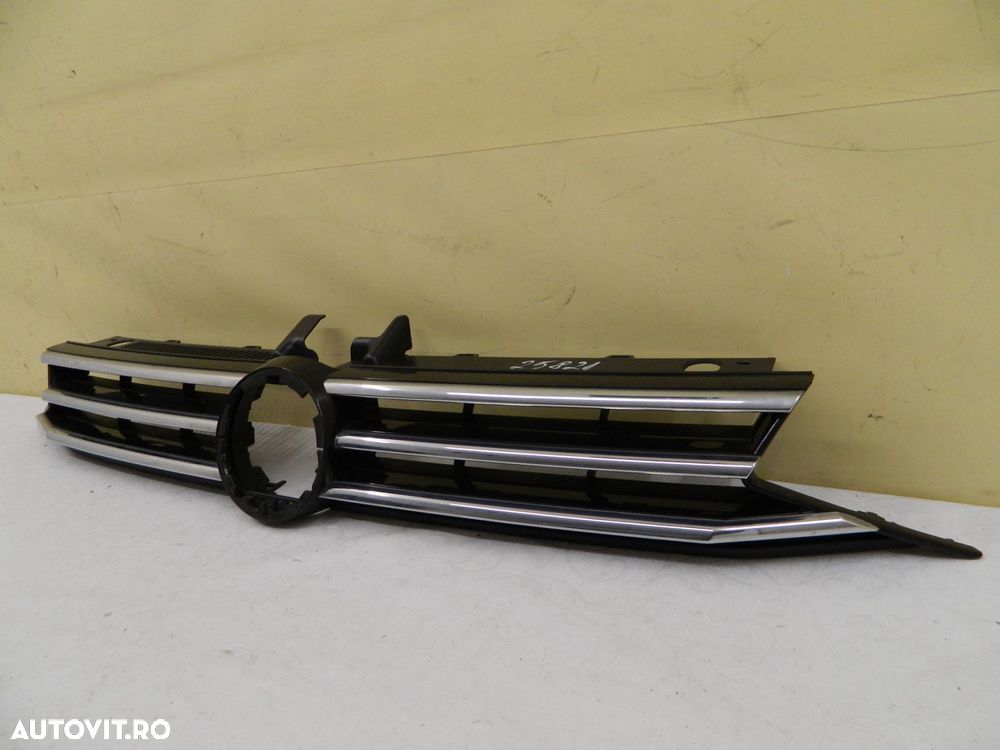 Grila radiator VW Touran, 2015, 2016, 2017, 2018, 2019, cod origine 5TA853651H. - 3
