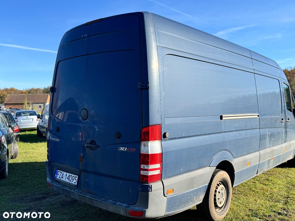 Mercedes-Benz Sprinter - 6