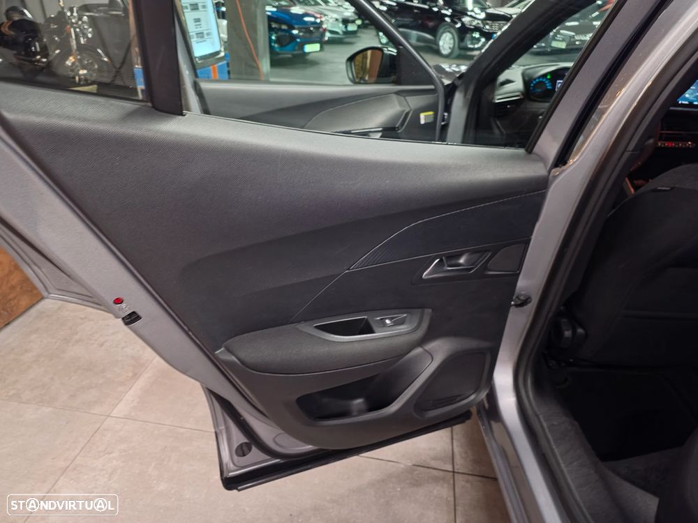 Peugeot e-2008 50 kWh Active Pack - 16