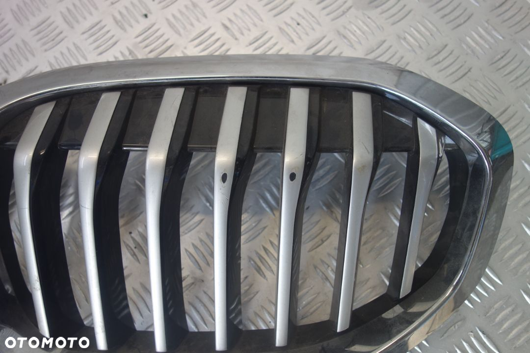 GRILL ATRAPA BMW I F40 M PAKIET - 2