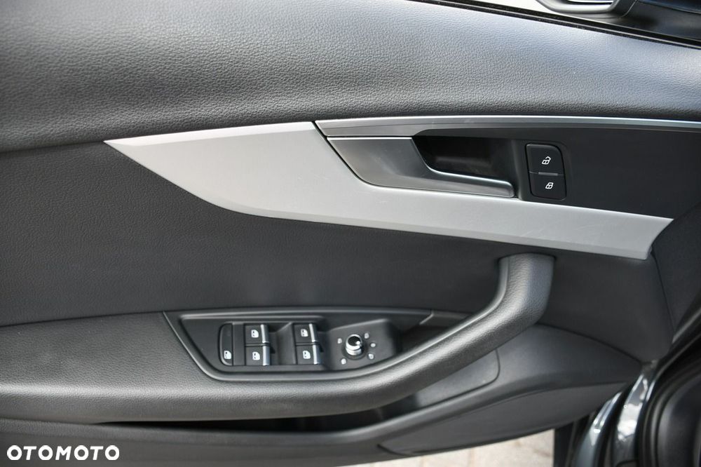 Audi A4 Avant 2.0 TDI ultra S tronic design - 35
