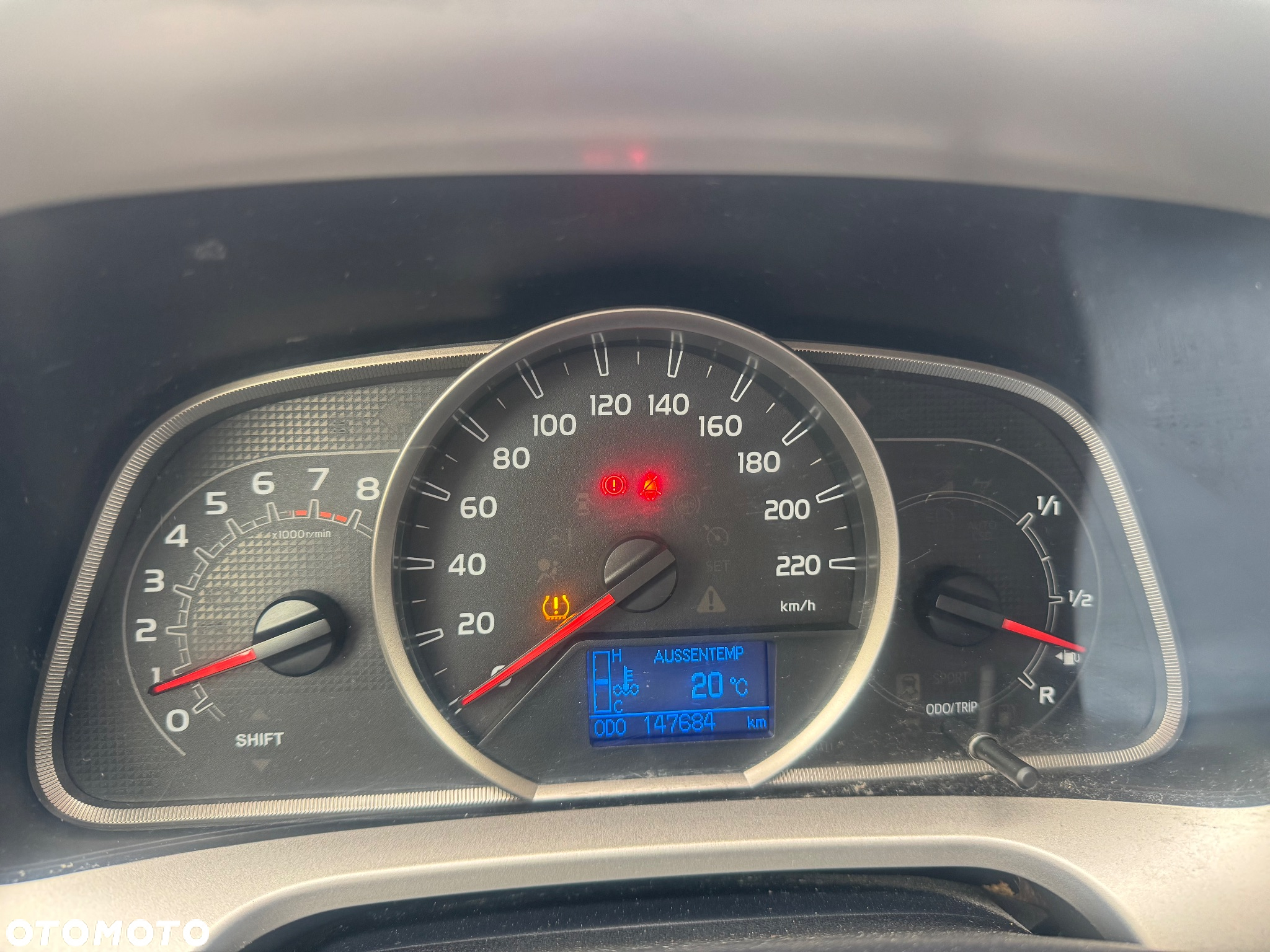 Toyota RAV4 - 10