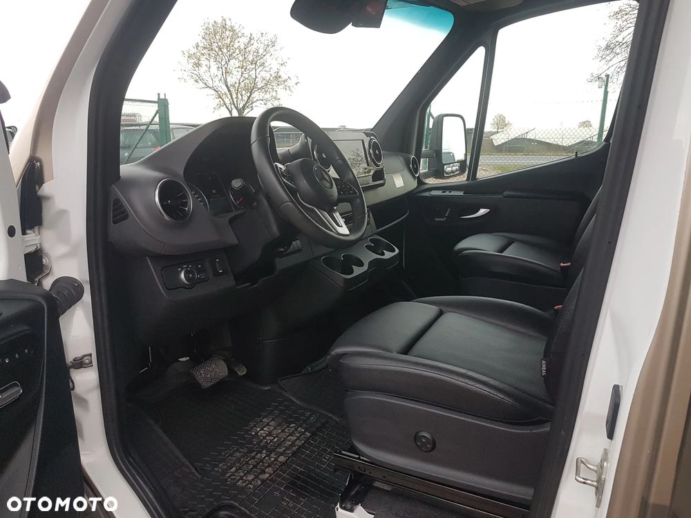 Mercedes-Benz Sprinter - 5
