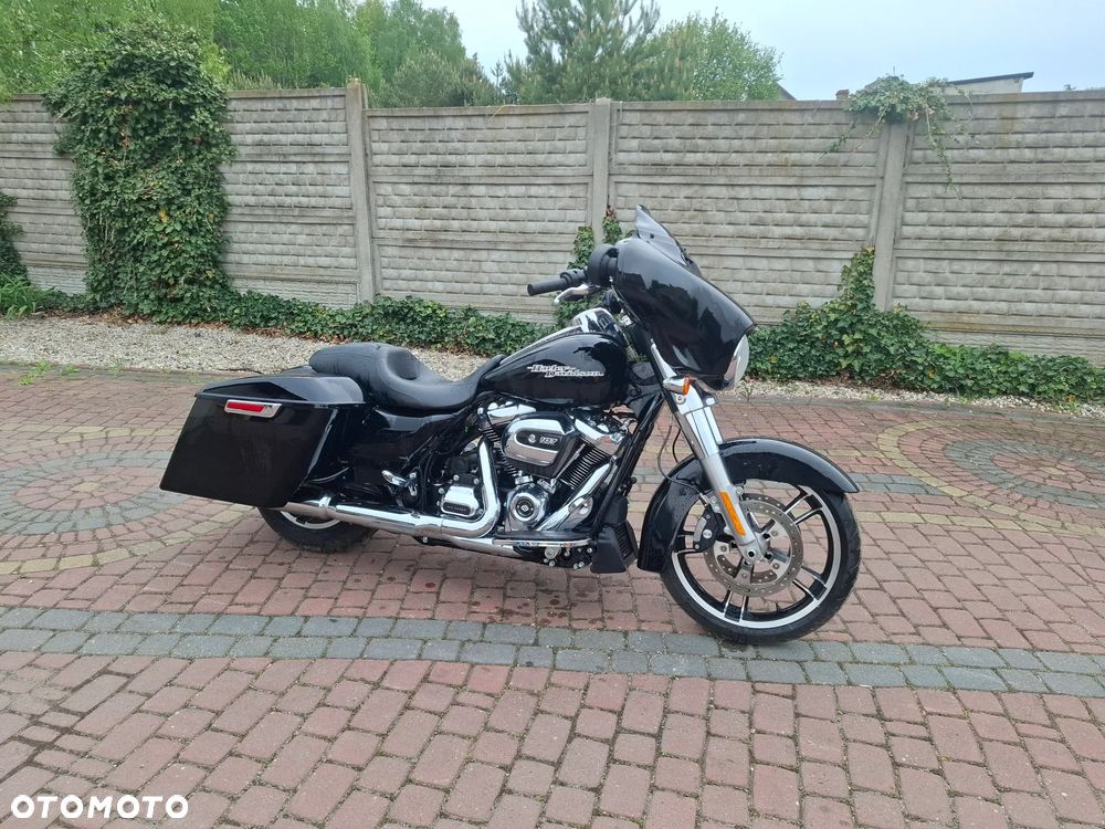 Harley-Davidson Touring Street Glide - 1