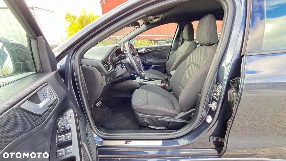 Ford Focus 2.0 EcoBlue STart-Stopp-System ST-LINE - 10