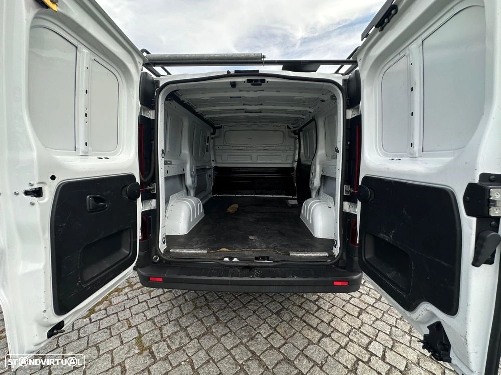 Renault Trafic - 23