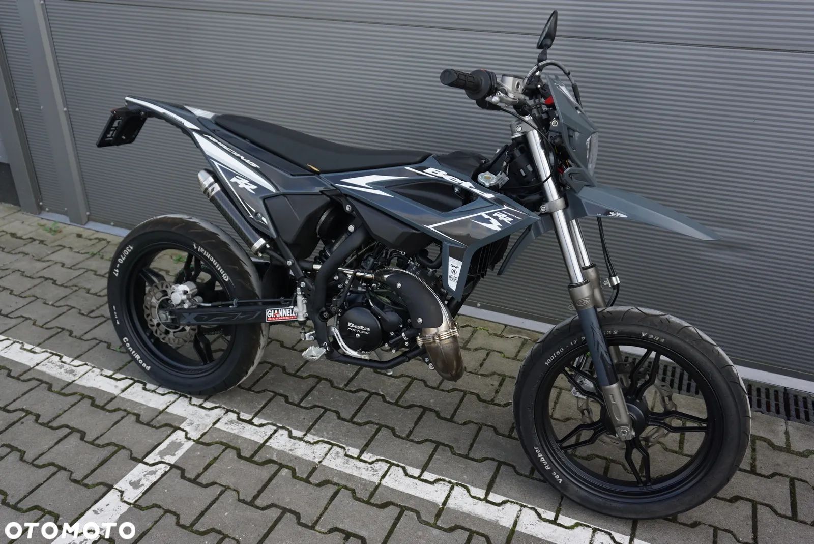 Beta RR - 1