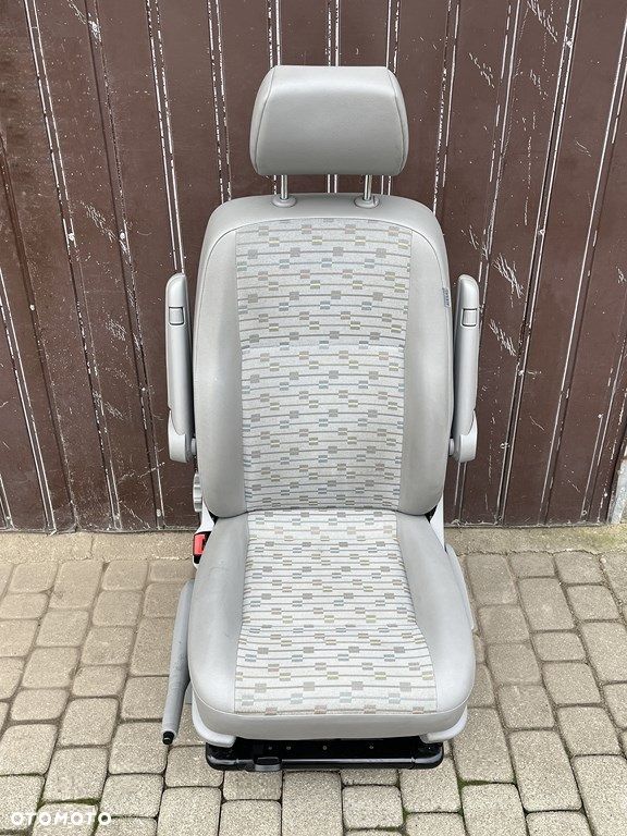 FOTEL LEWY KIEROWCY PRZÓD PRZEDNI PALACE PLACE AIRBAG PODŁOKIETNIK PODGRZEWANY VW T5 LIFT T6 CARAVELLE DOKA TRANSPORTER EU - 3
