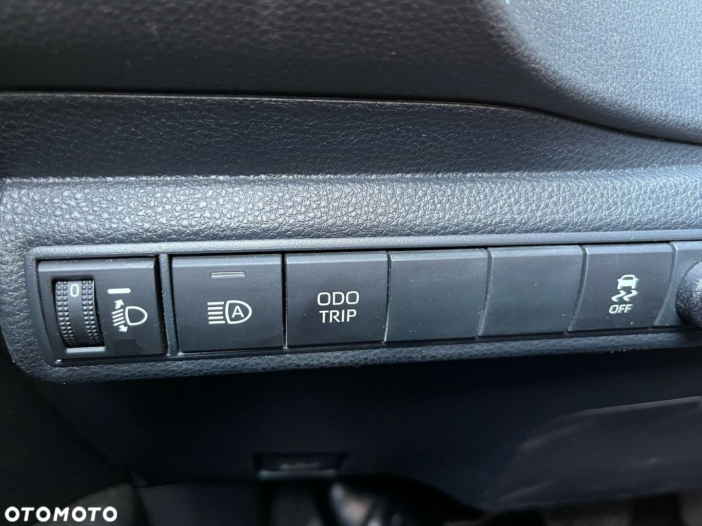Toyota Corolla - 27
