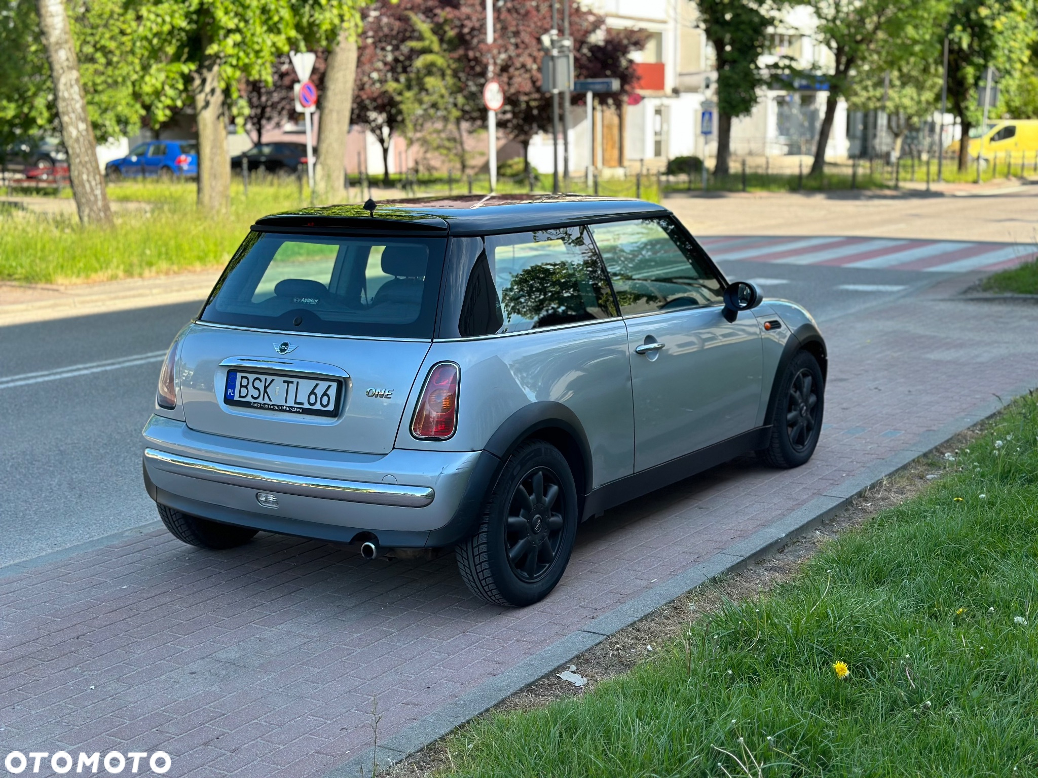 MINI ONE Standard - 3