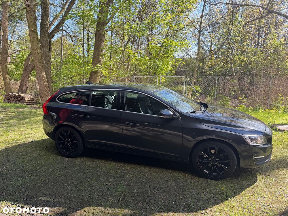 Volvo V60 D3 Drive-E Dynamic Edition (Momentum) - 10