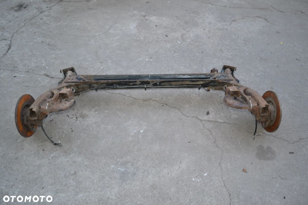 MERCEDES W415 CITAN KANGOO SANKI ZAWIESZENIA BELKA TYŁ TYLNA POMORSKIE - 5