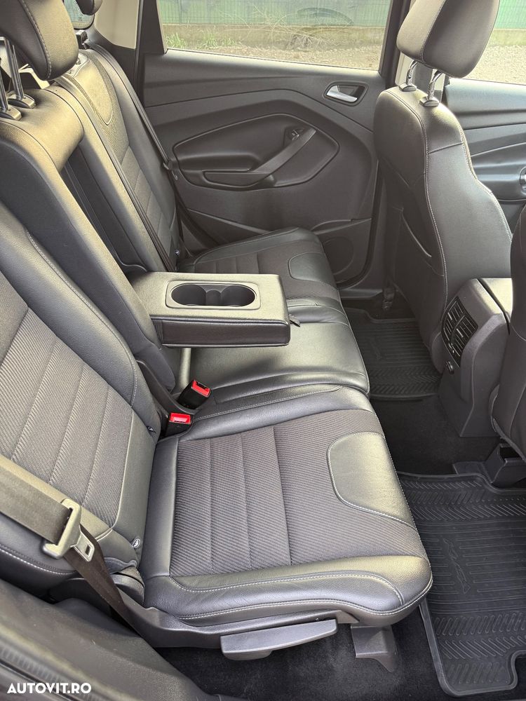 Ford Kuga 1.5 EcoBoost 2x4 Business Edition - 8