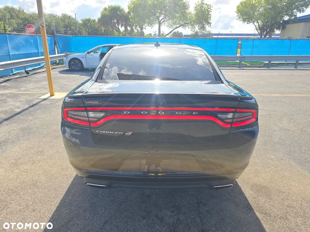 Dodge Charger 3.6 GT - 5