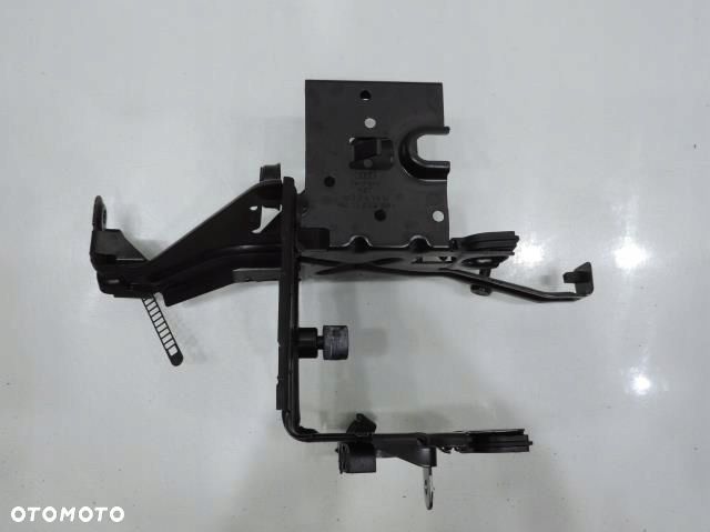 UCHWYT MOCOWANIE POMPY ABS AUDI A4 B6 - 1
