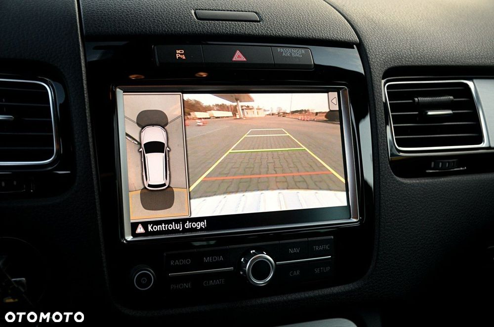 Volkswagen Touareg - 32