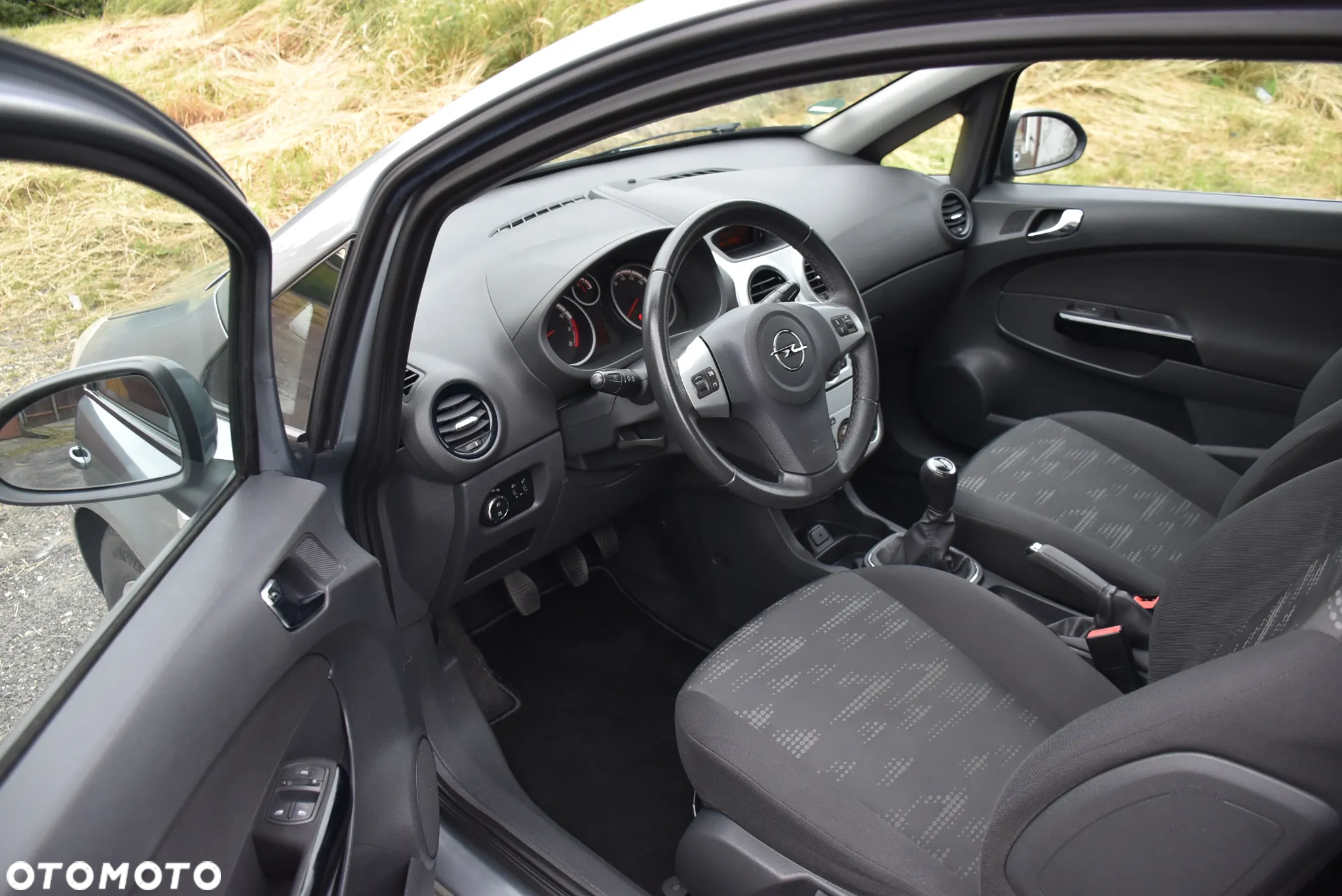 Opel Corsa 1.2 16V Enjoy - 14