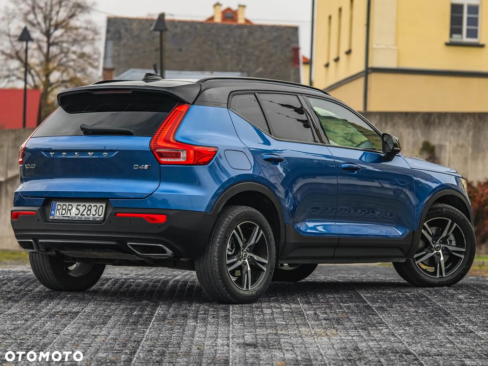 Volvo XC 40 D4 AWD Geartronic R-Design - 34