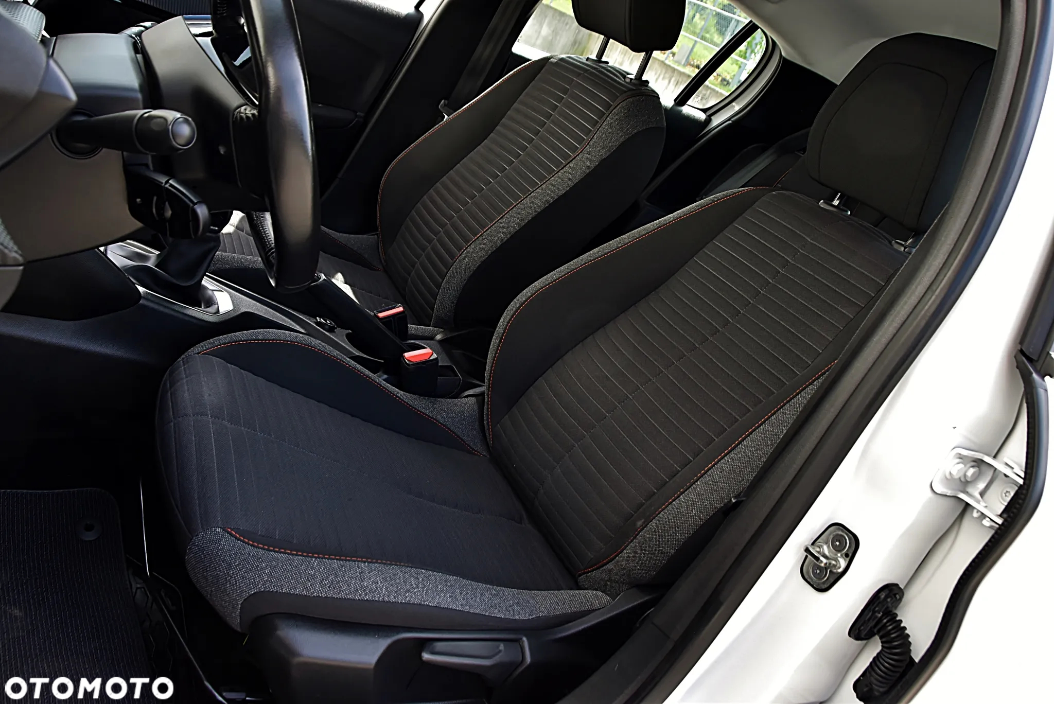 Peugeot 208 1.2 PureTech Active S&S - 17