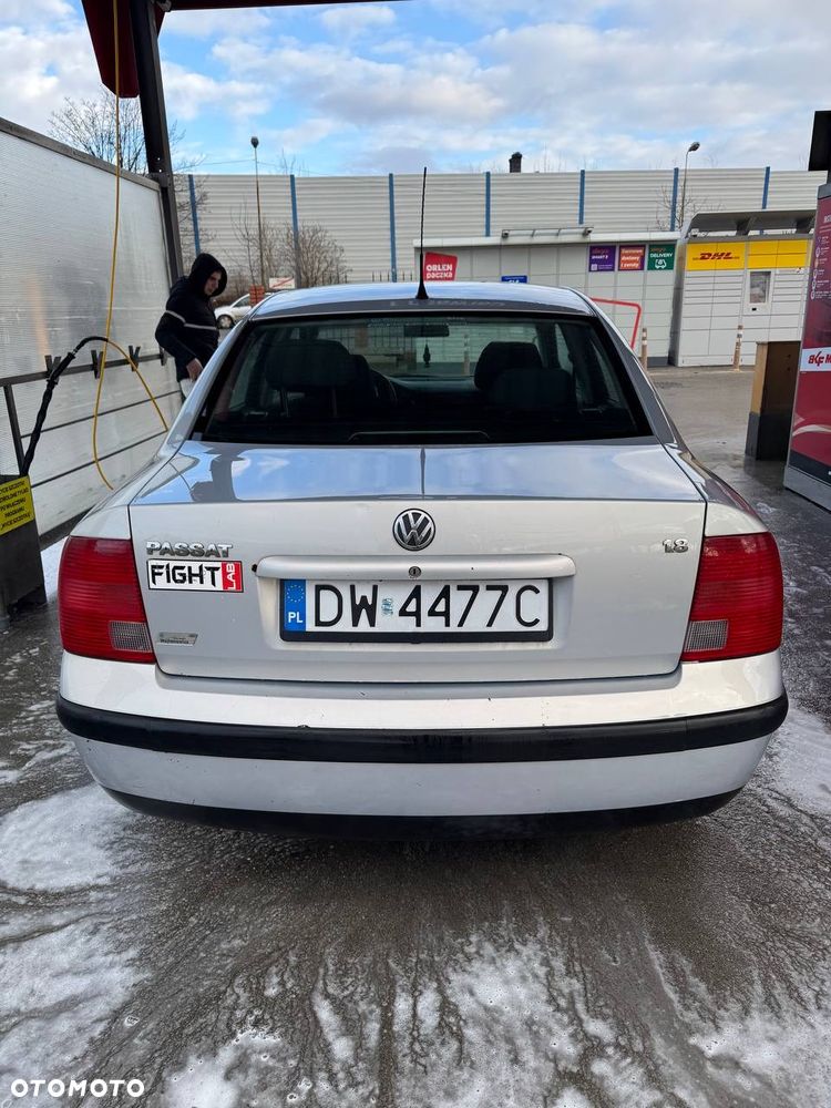 Volkswagen Passat 1.8 - 17