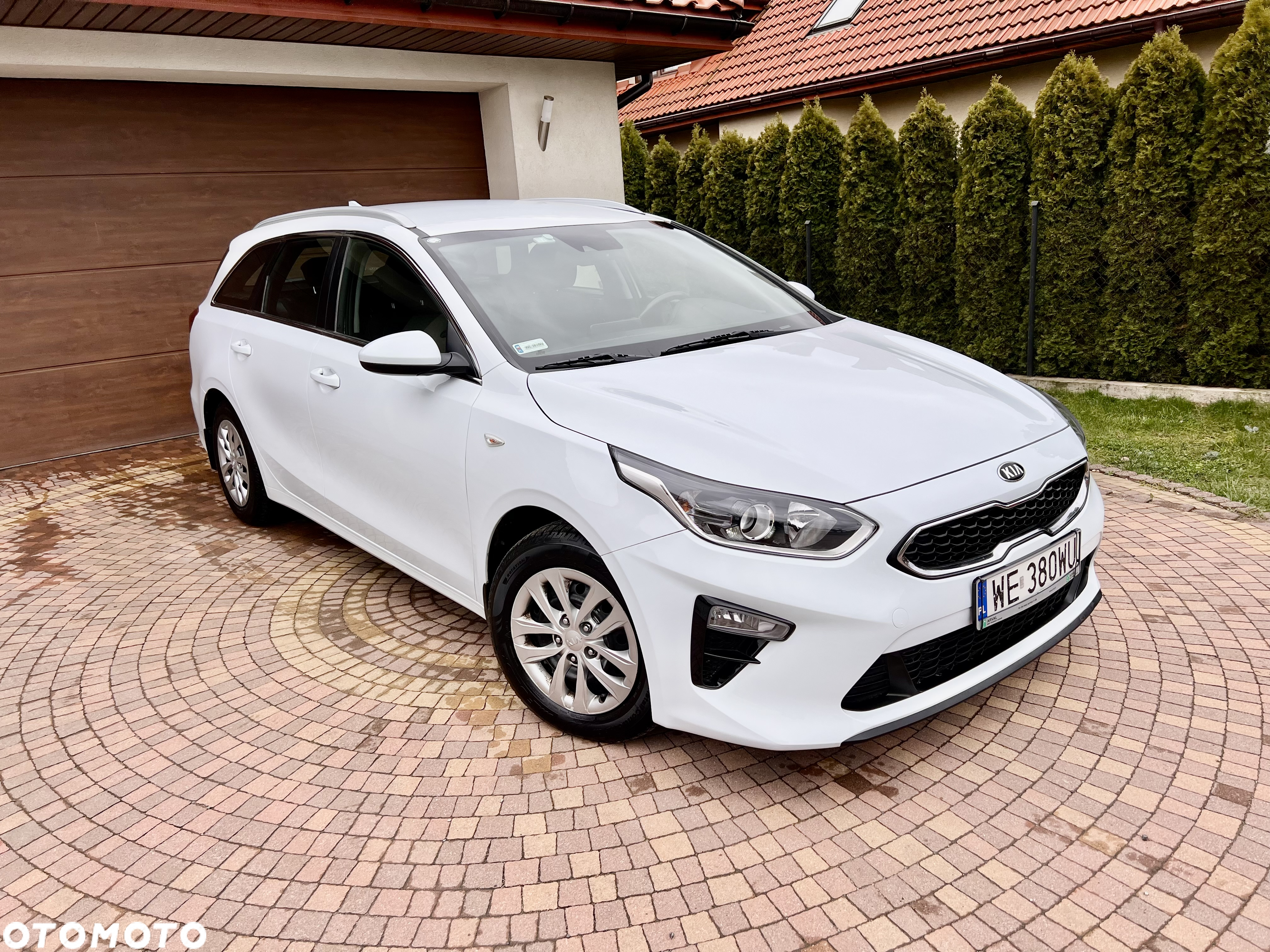 Kia Ceed 1.6 CRDi SCR M - 2