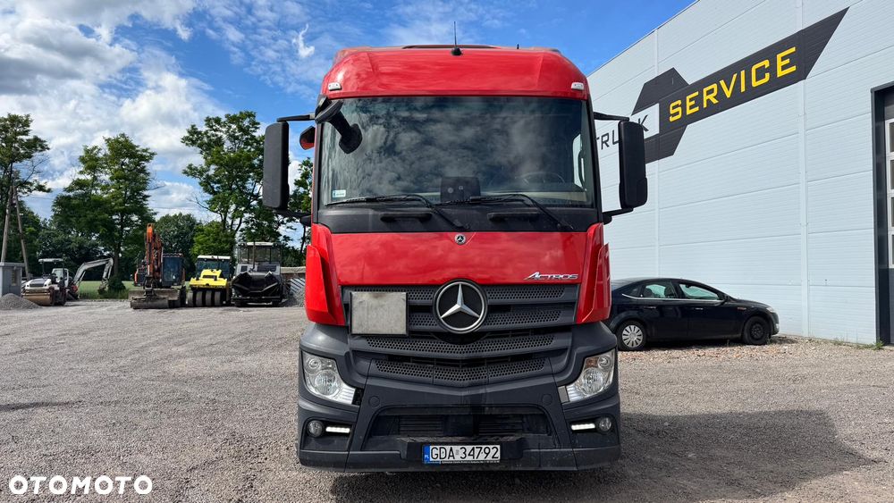 Mercedes-Benz Actros - 2