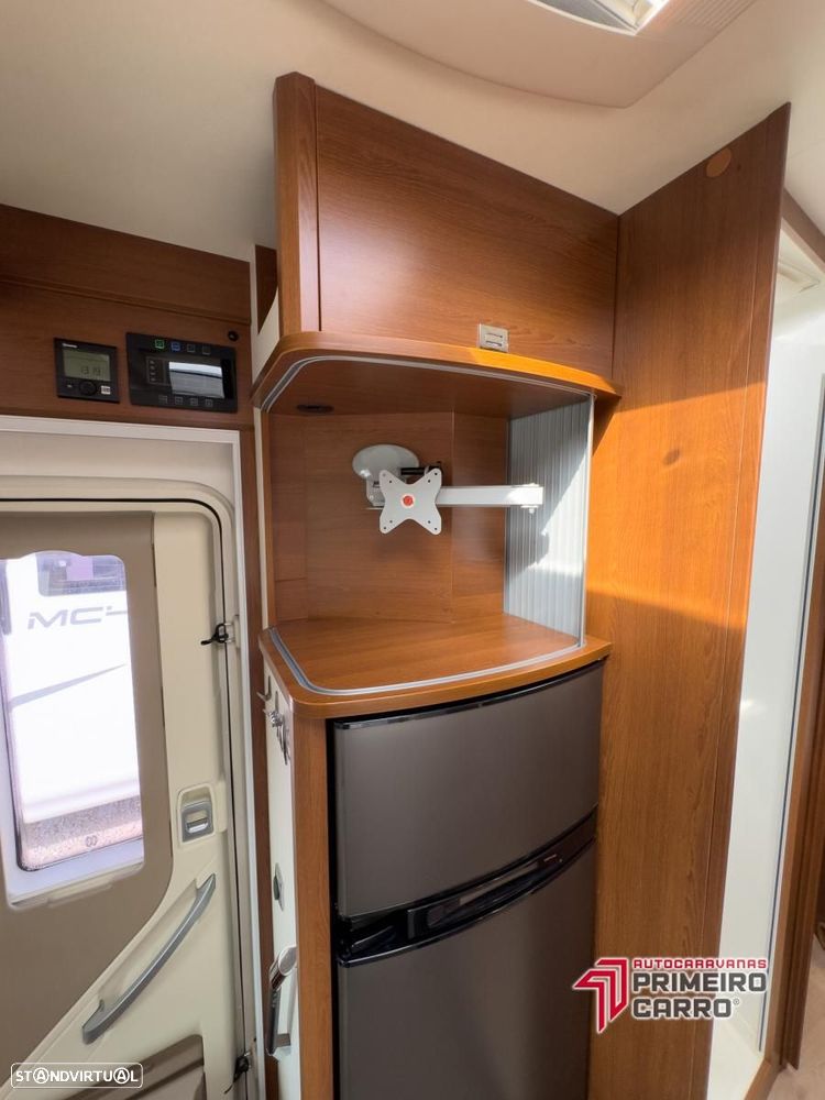 Rapido Serie 6F 696 FF Premium c.central e basculante - 38