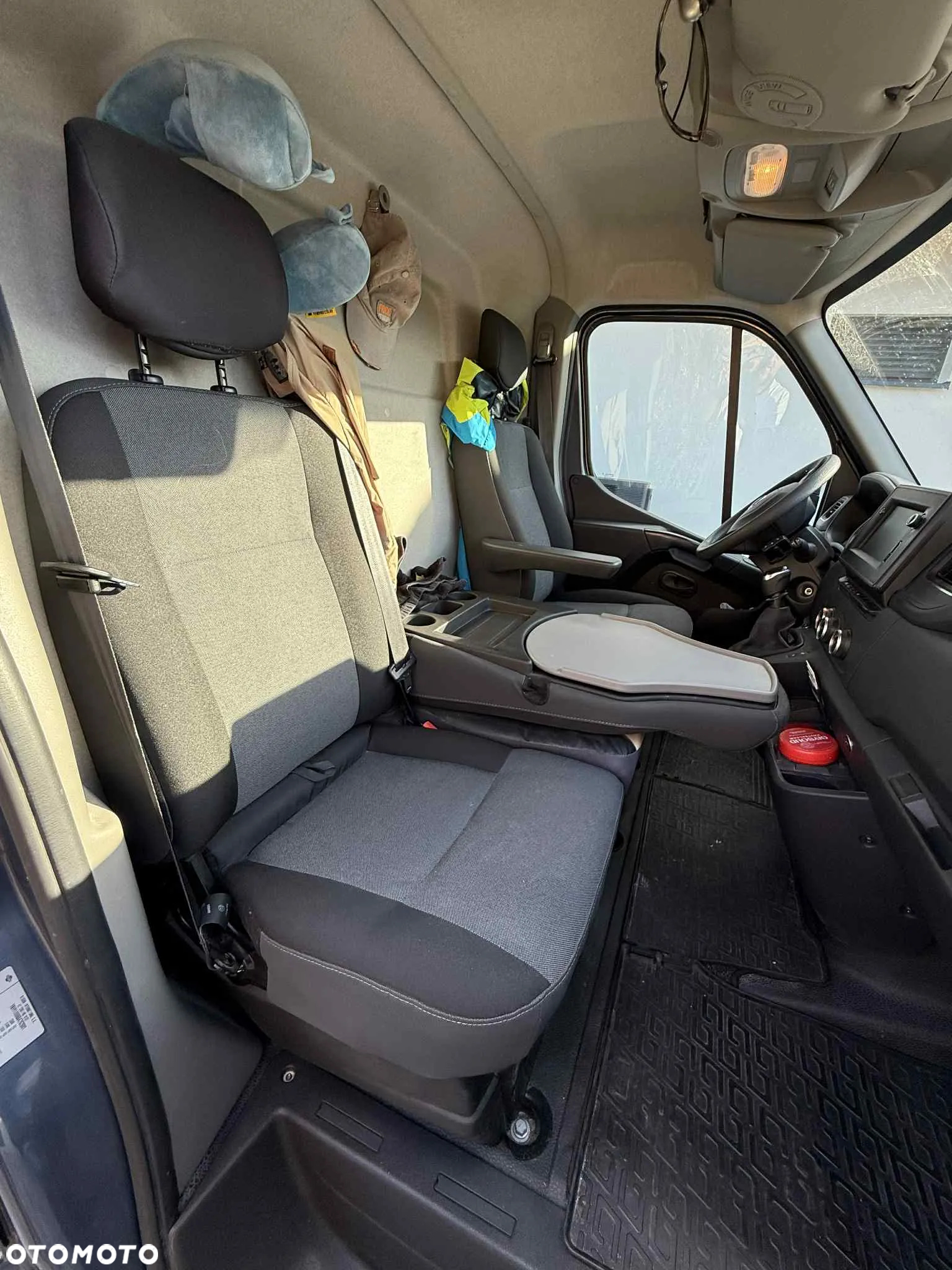 Nissan NV400 - 8