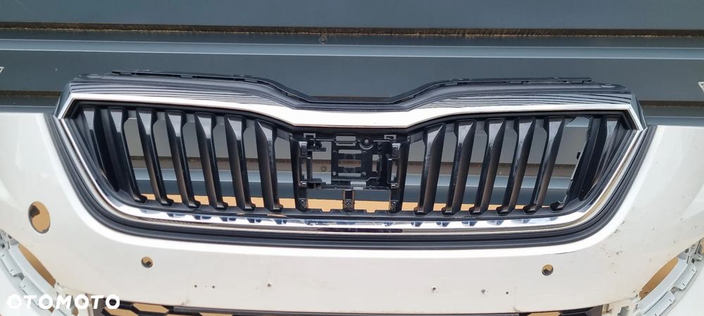 SKODA SCALA 2019- Zderzak przód oryginał MB380 - 4