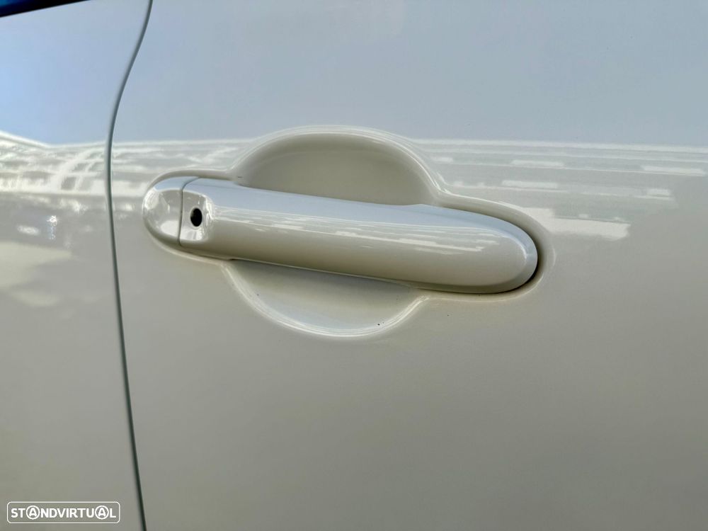 Nissan Juke 1.5 dCi N-Connecta - 30