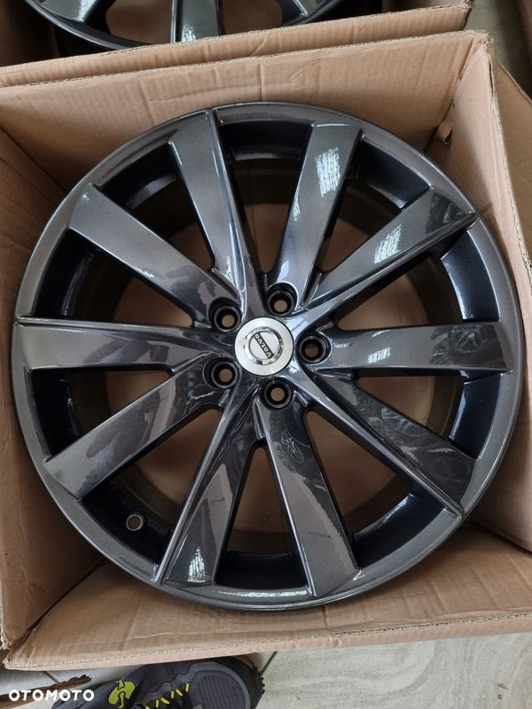 Oryginalne Grafitowe Felgi 19 Cali Volvo S60 V60 Xc930 - 6