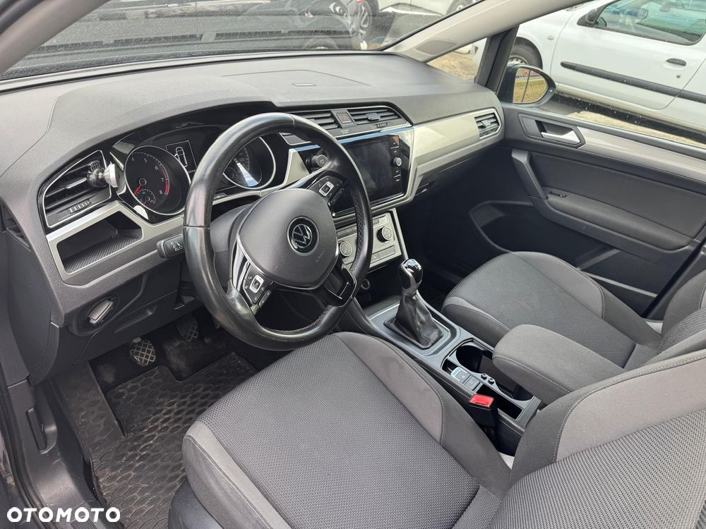 Volkswagen Touran 1.5 TSI EVO Trendline - 3