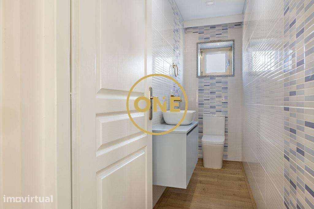 Moradia T4 distribuída por 3 pisos, com áreas amplas e excelente priva - Grande imagem: 5/14