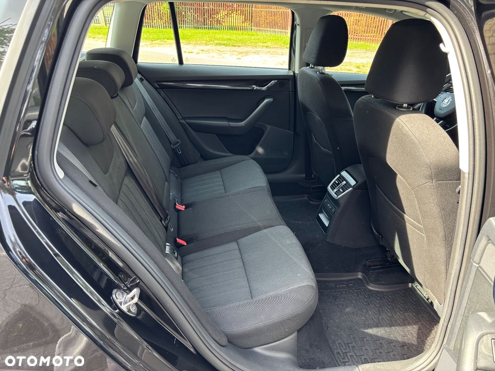 Skoda Octavia 1.5 TSI ACT Style DSG - 24