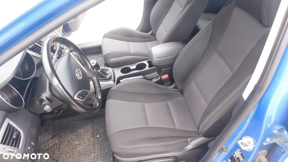 Hyundai i30 1.6 Comfort - 22