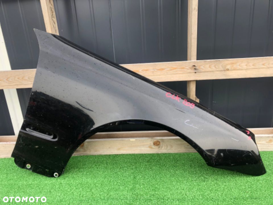 Błotnik Mercedes CLK 209 błotnik prawy - 1