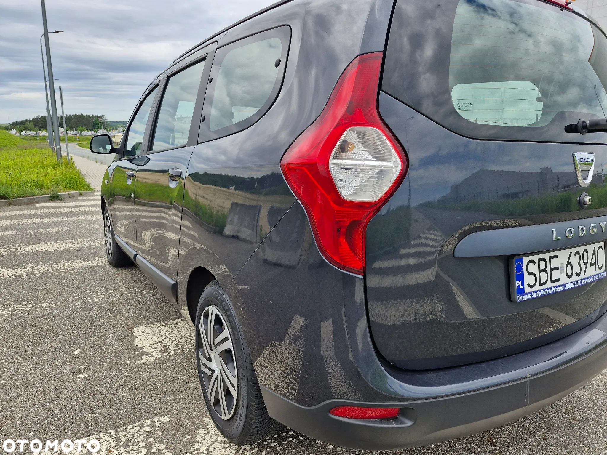 Dacia Lodgy 1.6 SCe Ambiance S&S - 13